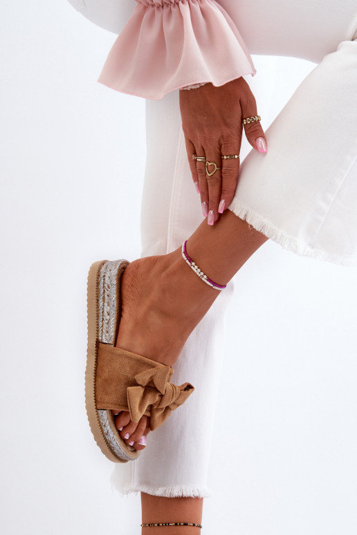  Pantofle s platformou se stuhami hnědáAflia