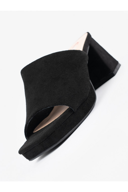 Černé Pantofle   Černé Pantofle