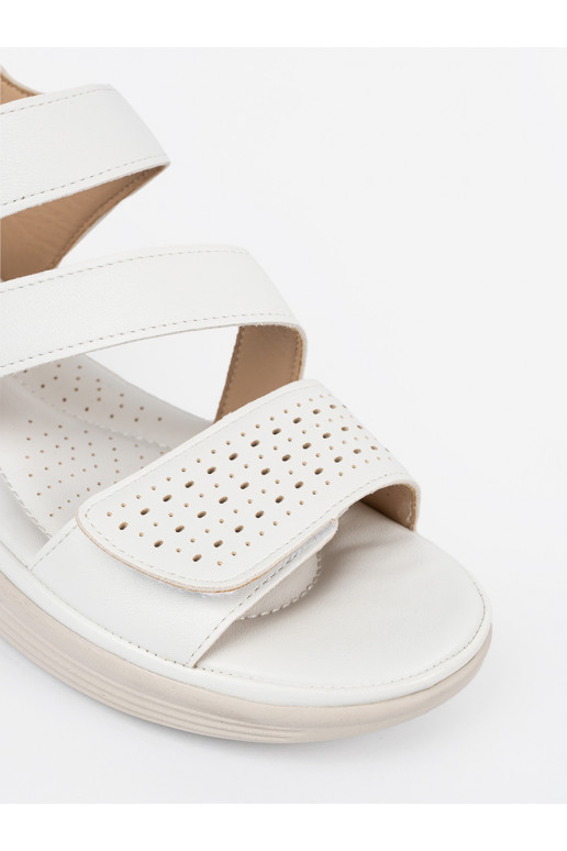 bílé sandály  y