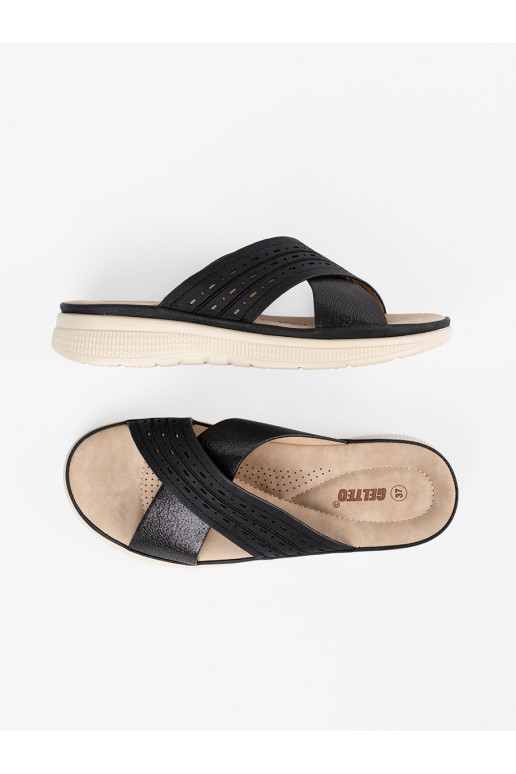 Černé Pantofle s platformou Černé Pantofle s platformou