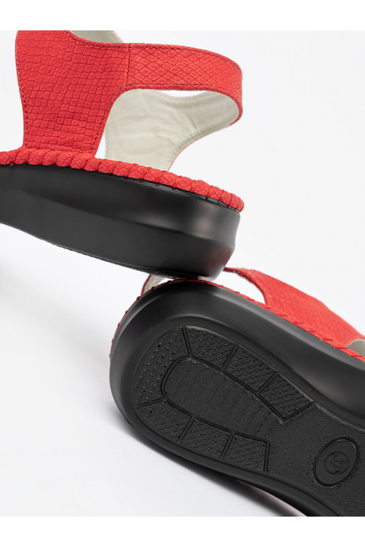 červené sandály z skórzaną wkładką