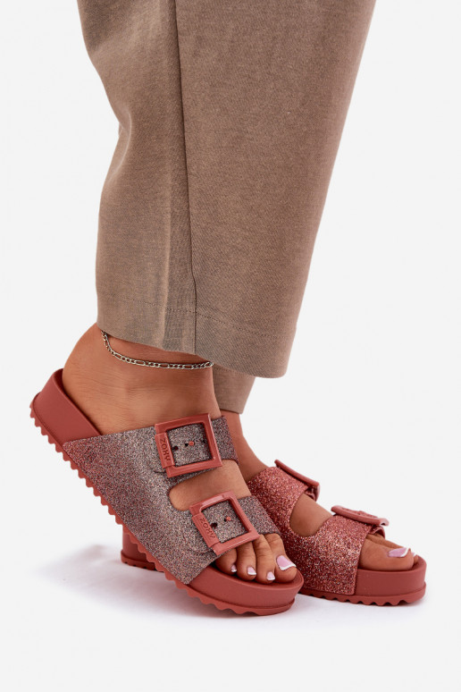  Dámské pantofle se třpytkami I s přezkamimi  RR285025 růžová