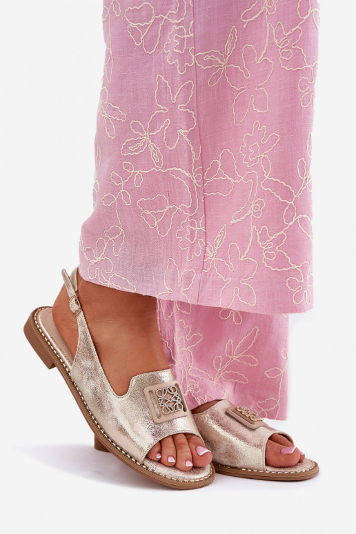 Elegantní styl Dámské sandály s širokými podpatky s ornamenty S.Barski KV51-082 zlaté barvy Elegantní styl Dámské sandály s širokými podpatky s ornamenty S.Barski KV51-082 zlaté barvy