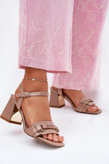 Lakované dámské sandály s podpatky béžové Mevonelle