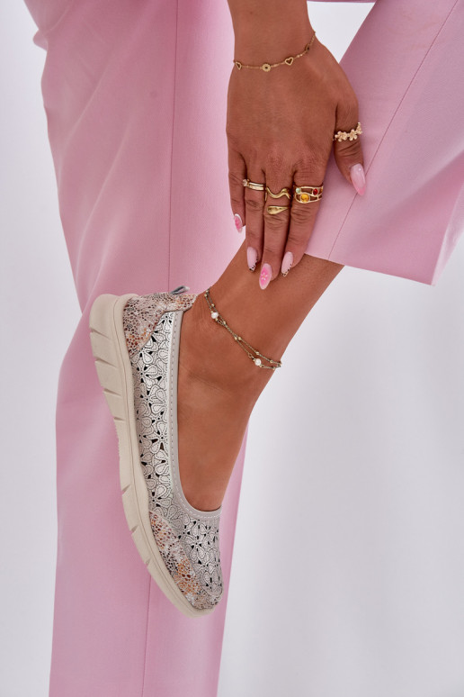  s ažurovými prvky  baleríny zlaté barvy Leaneila