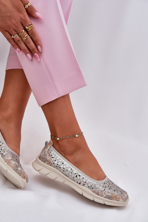  s ažurovými prvky  baleríny zlaté barvy Leaneila