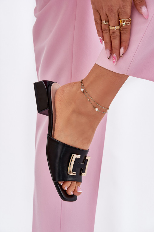 Elegantní styl Dámské pantofle  Ze zlaté barvym Detalem Vinceza 62229 Černé Elegantní styl Dámské pantofle  Ze zlaté barvym Detalem Vinceza 62229 Černé