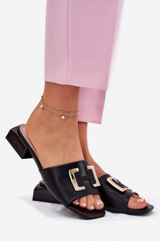 Elegantní styl Dámské pantofle  Ze zlaté barvym Detalem Vinceza 62229 Černé Elegantní styl Dámské pantofle  Ze zlaté barvym Detalem Vinceza 62229 Černé