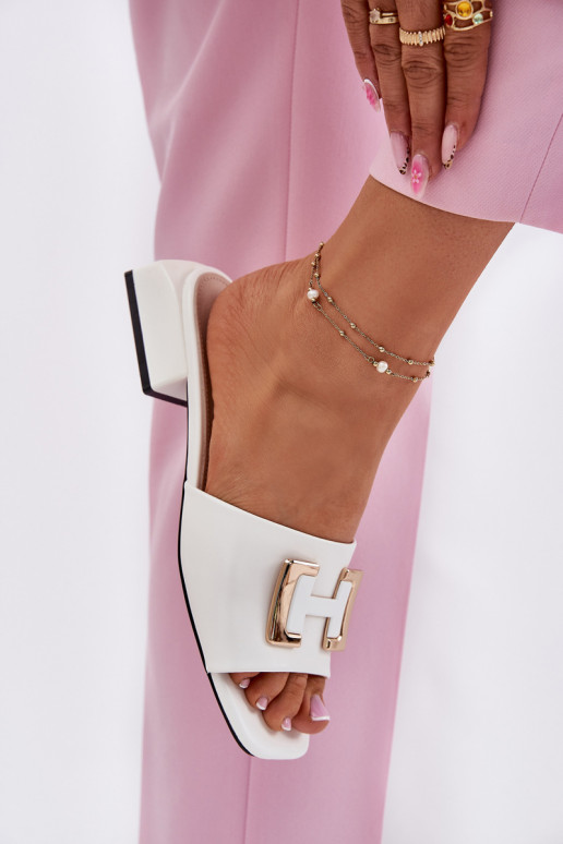 Elegantní styl Dámské pantofle  Ze zlaté barvym Detalem Vinceza 62229 bílé Elegantní styl Dámské pantofle  Ze zlaté barvym Detalem Vinceza 62229 bílé