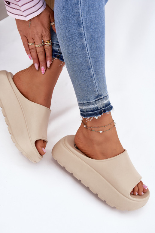  Dámské pantofle s platformou béžové Xalvania