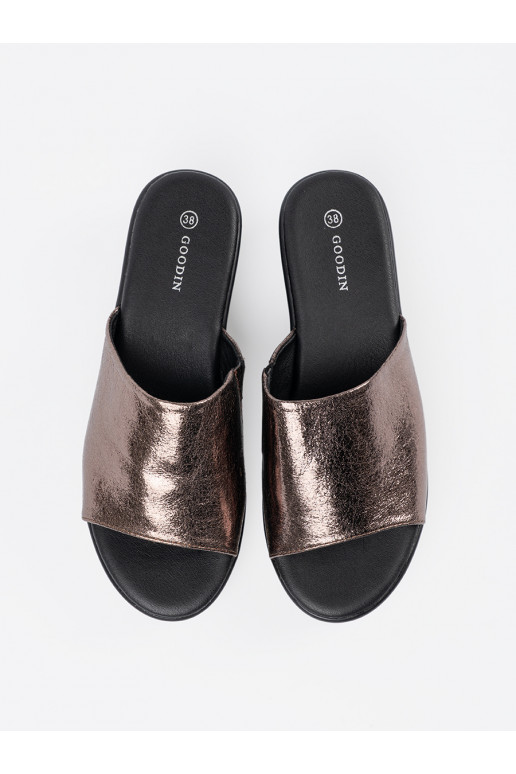 Metalický design Pantofle  s platformou Metalický design Pantofle  s platformou