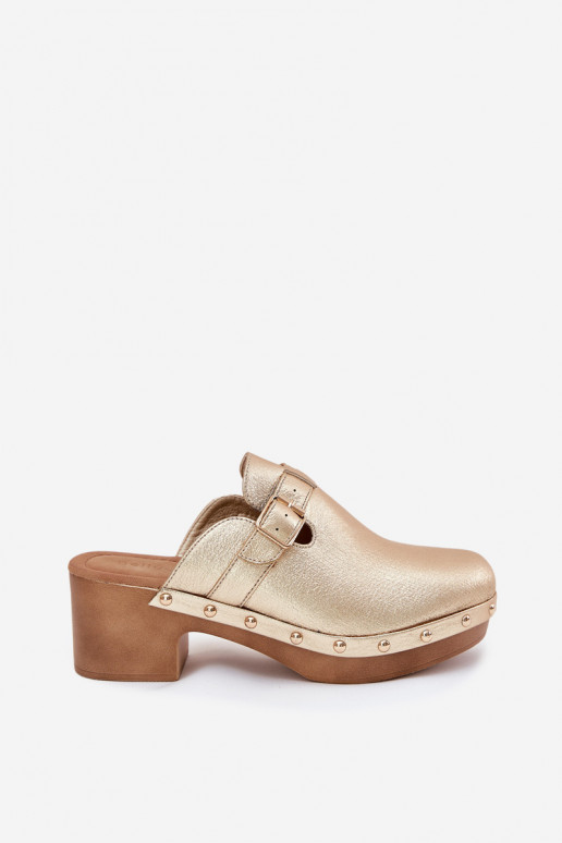 Pantofle   s podpatky s přezkami zlaté barvy Veldexina