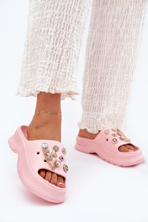 Dámské pantofle Ze zlaté barvymi Przypinkami růžová Hortiana  Dámské pantofle Ze zlaté barvymi Przypinkami růžová Hortiana