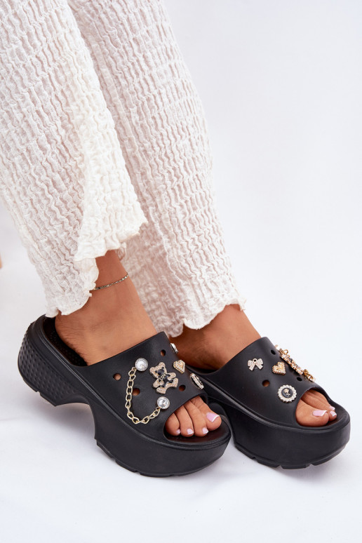  Dámské pantofle s platformou Ze zlaté barvymi Przypinkami Černé Ivoriel