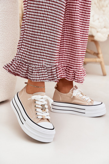 Ležérní obuv s platformou Ze zlaté barvymi Przypinkami béžové Fiorina