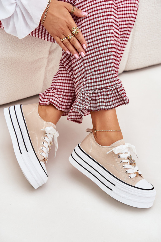 Ležérní obuv s platformou Ze zlaté barvymi Przypinkami béžové Fiorina Ležérní obuv s platformou Ze zlaté barvymi Przypinkami béžové Fiorina