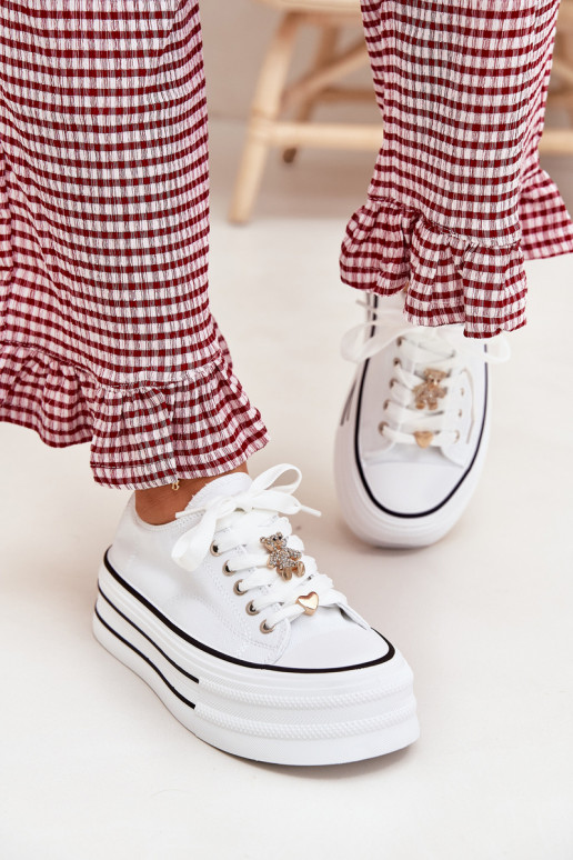 Ležérní obuv s platformou Ze zlaté barvymi Przypinkami bílé Fiorina Ležérní obuv s platformou Ze zlaté barvymi Przypinkami bílé Fiorina