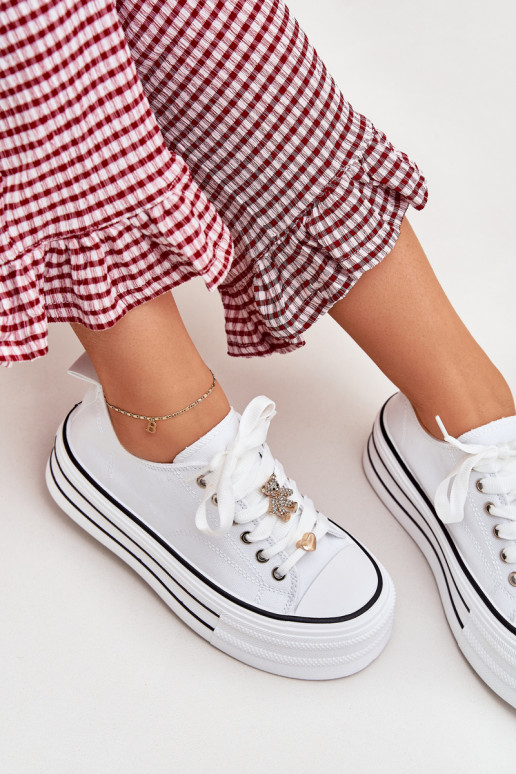 Ležérní obuv s platformou Ze zlaté barvymi Przypinkami bílé Fiorina Ležérní obuv s platformou Ze zlaté barvymi Przypinkami bílé Fiorina