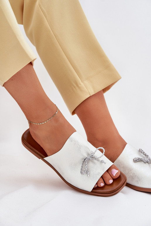 Dámské pantofle s širokými podpatky  stříbrné barvy Norela