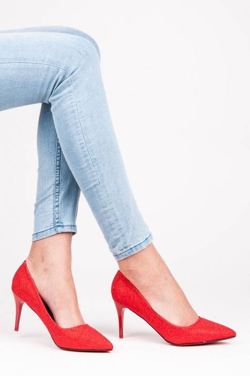 Blizgantys šventiški raudonos spalvos...