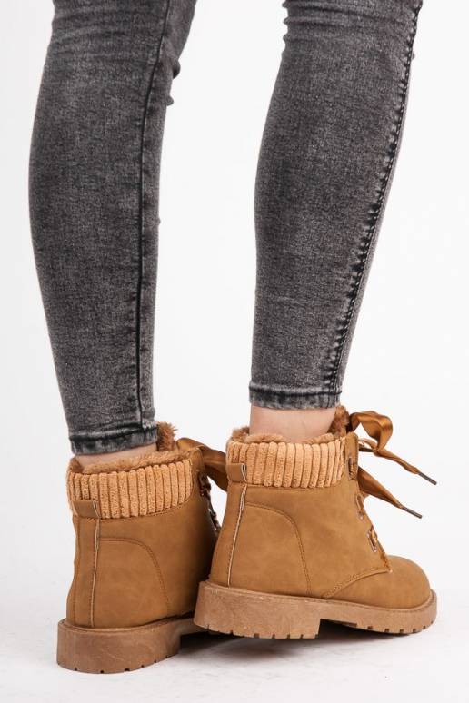 Rudos spalvos aulinukai su satino...