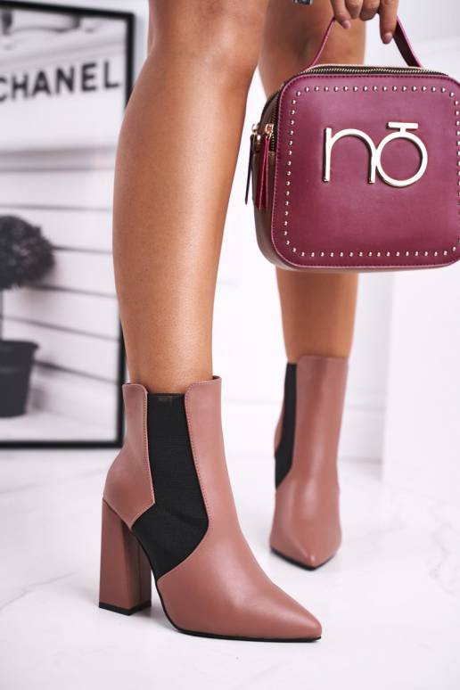 Naiste poolsaapad kõrge jämeda... Naiste poolsaapad kõrge jämeda...