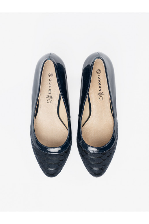 Černé vysoké podpatky s tenkým podpatkem  Černé vysoké podpatky s tenkým podpatkem