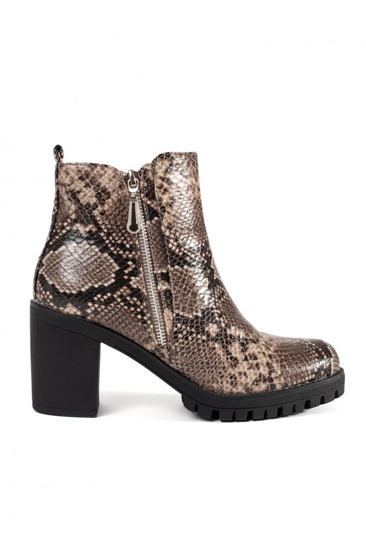 Boty na podpatku wężowy wzór