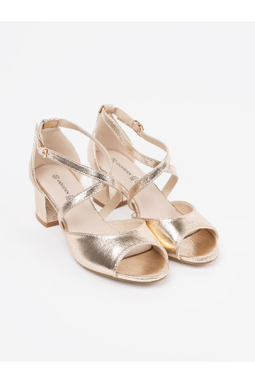 zlaté barvy sandály nízký podpatek 2