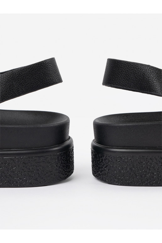 Černé  sandály s platformou Černé  sandály s platformou