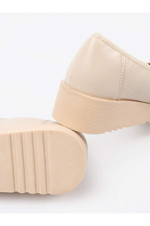 boty  z ozdobną sprzączka