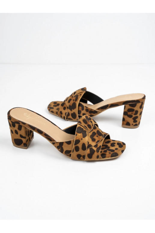 Pantofle   z leopardowym wzorem Leopard