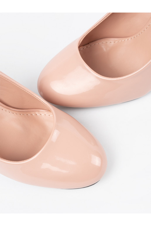 slonová kost  vysoké podpatky na podpatku slonová kost  vysoké podpatky na podpatku