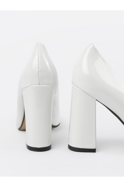 bílé vysoké podpatky  bílé vysoké podpatky