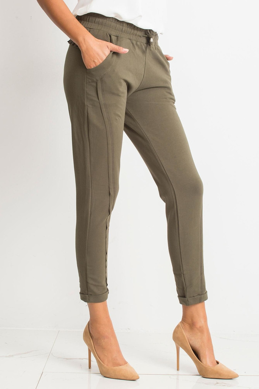 Khaki kalhoty Přístupné Khaki kalhoty Přístupné