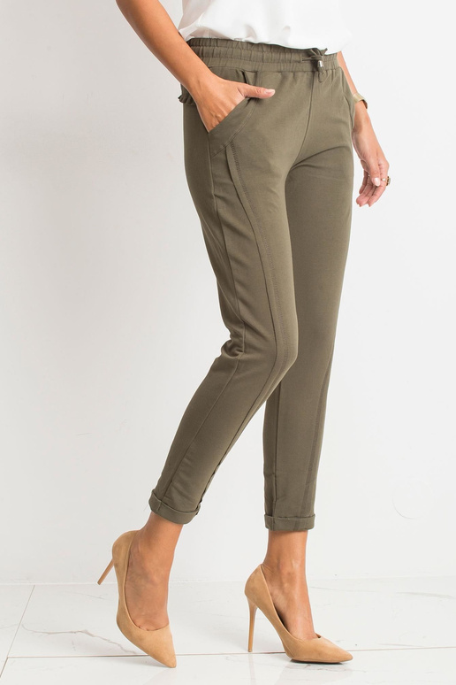 Khaki kalhoty Přístupné Khaki kalhoty Přístupné