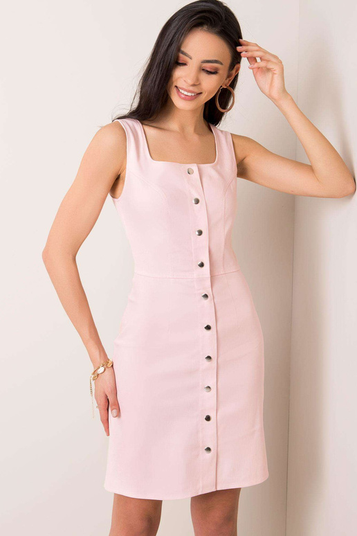 Světle růžové kostkované šaty