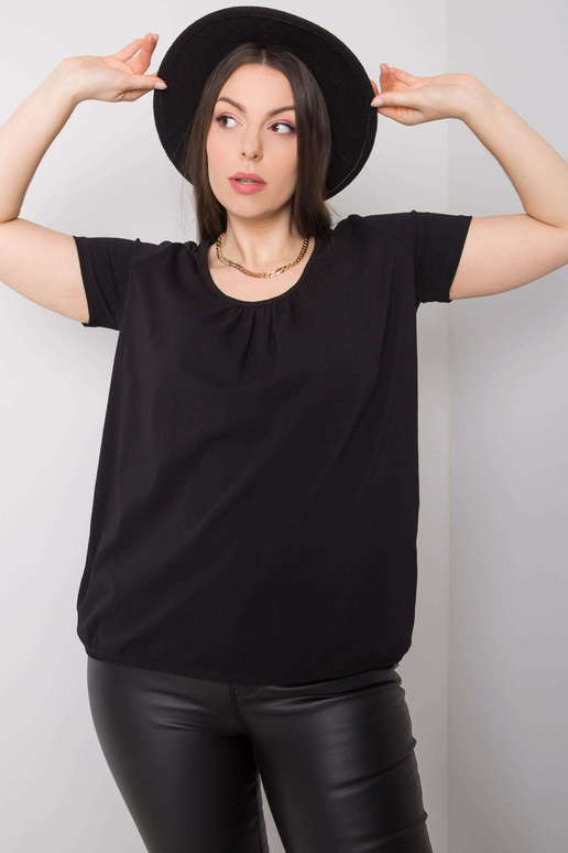 Černá plus size halenka s kulatým... Černá plus size halenka s kulatým...