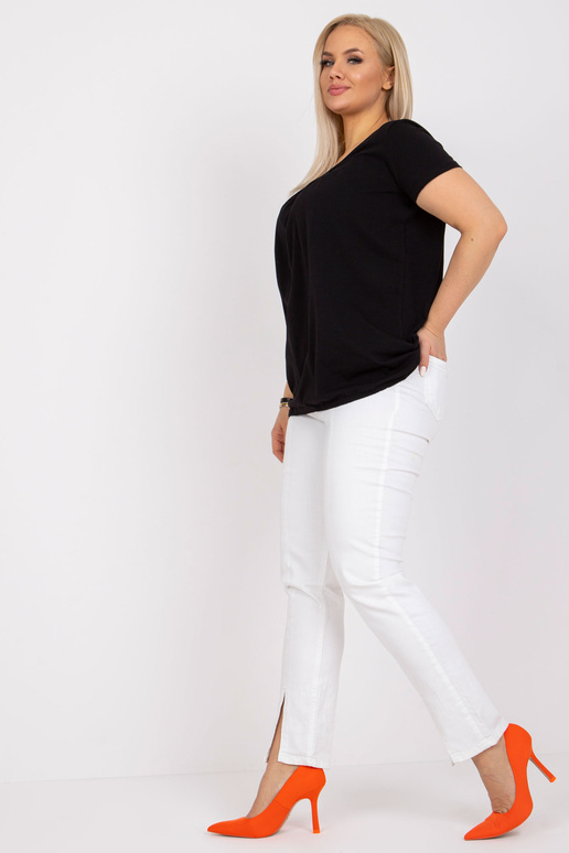 Černá plus size halenka s kulatým... Černá plus size halenka s kulatým...