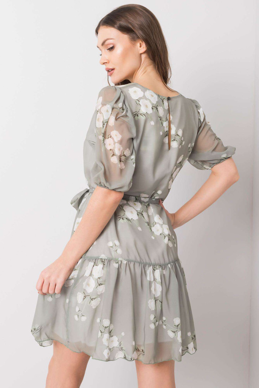 Emilyiny pistáciové šaty