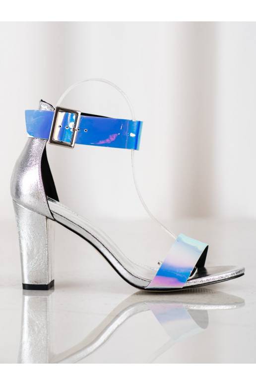 Basutės su kulniukais su... Basutės su kulniukais su...