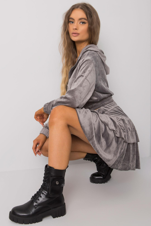 Šedý velurový set se sukní Letta Šedý velurový set se sukní Letta