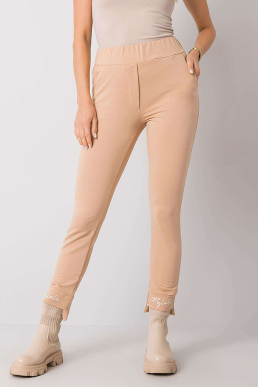 Béžové tepláky s Karen výšivkou