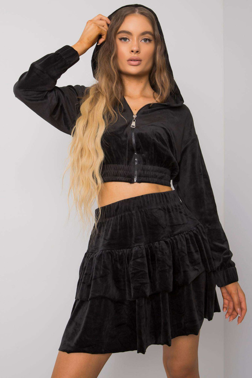 Černý velurový set se sukní Letta Černý velurový set se sukní Letta