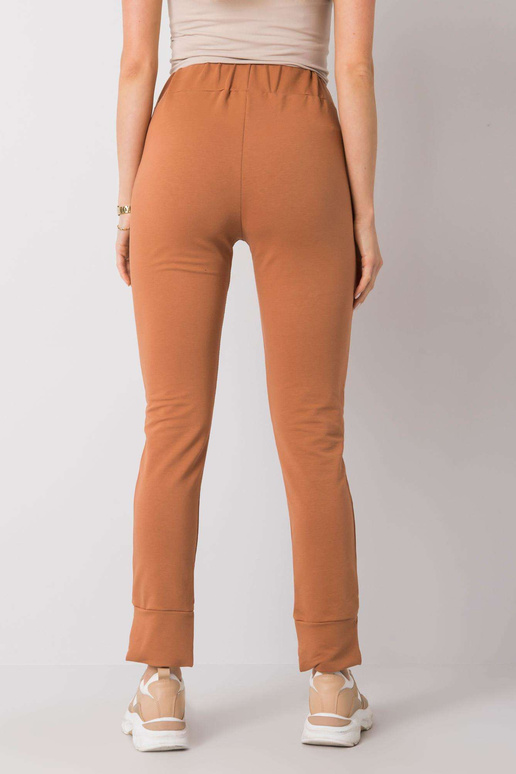 Světle hnědé tepláky s Karen výšivkou