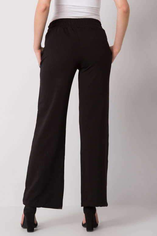 Černé tepláky Dennise s rovnými nohama