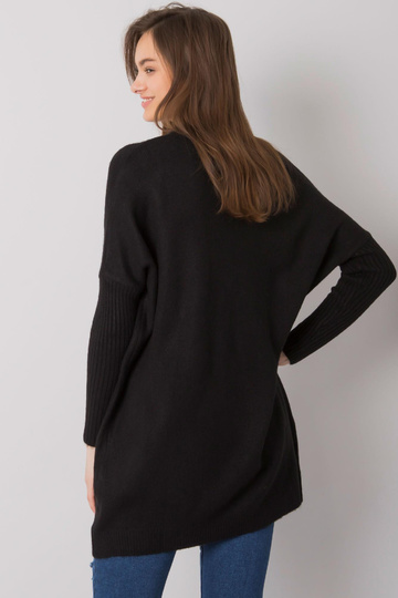 Černý svetr s kapsami... 2