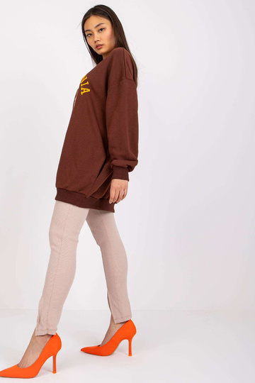 Hnědá mikina s potiskem... 2