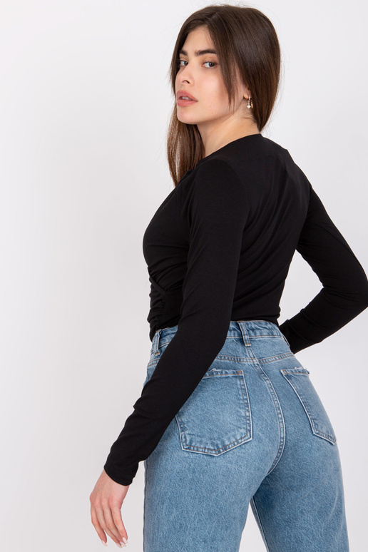 Černá halenka se zavinovacím...