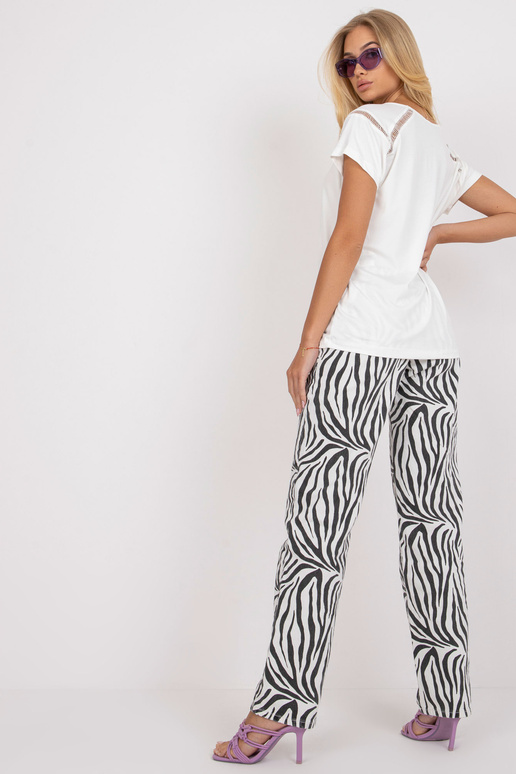 Ecru ležérní halenka s výstřihem do V